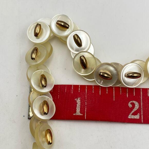 Vintage Chain Link Button Necklace, Light Yellow and Gold Retro Button Necklace - Picture 9 of 9